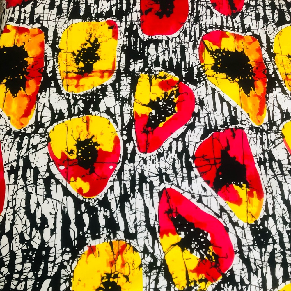 Bold Abstract Pattern High/Low Kaftan Top - Picture 11 of 13